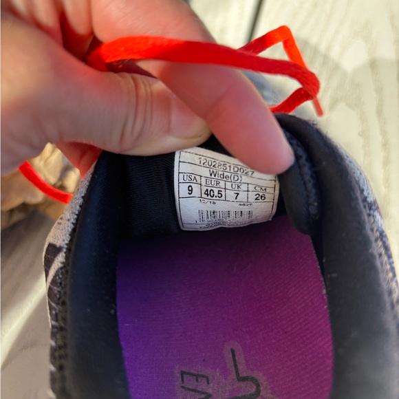 Brooks Launch 6 Women's Size 9 Grey/Black/Purple Athletic Running Shoes - Picture 8 of 10